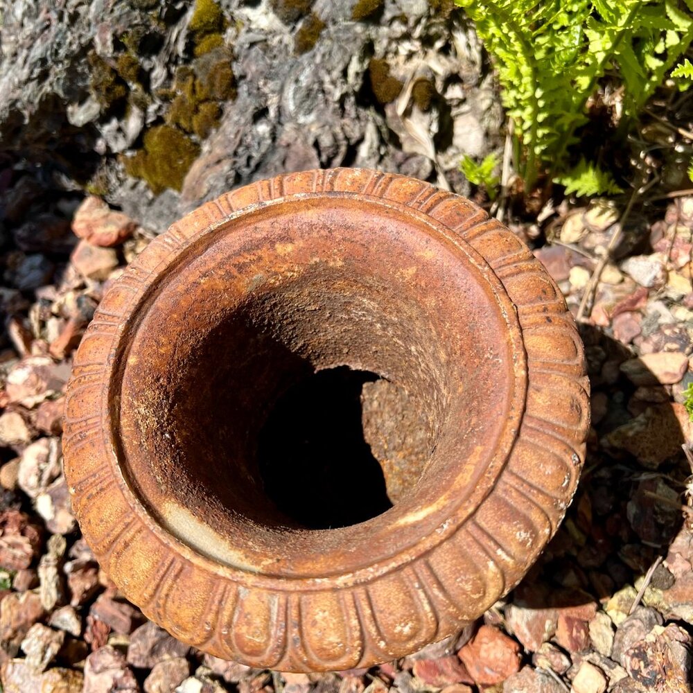 (1) Vintage French Cast Iron Garden Urn/Planter!  Price includes xtra shipping. - Picture 7 of 10